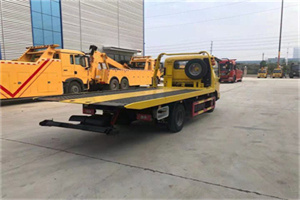 广饶非事故拖车